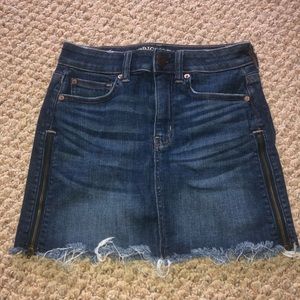 High-rise American Eagle Jean skirt